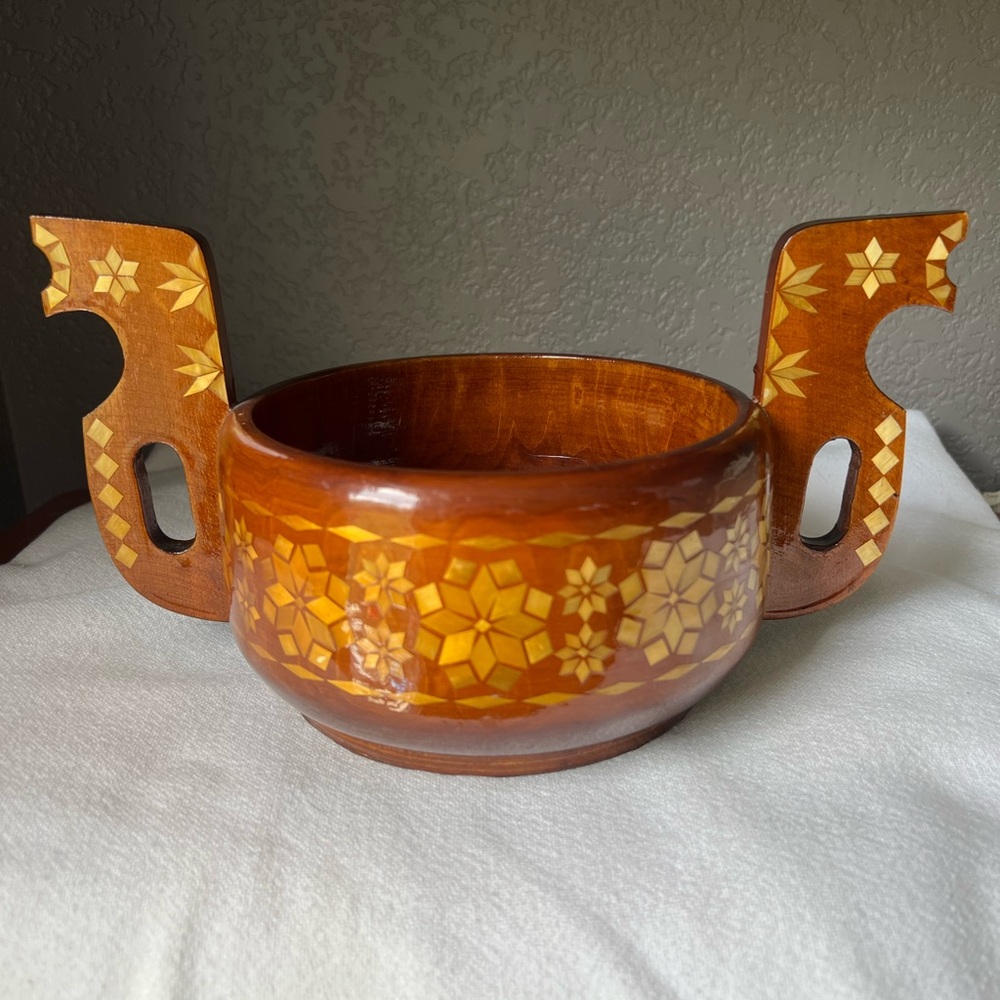 Vintage wooden folk art bowl - Picture 1 of 11